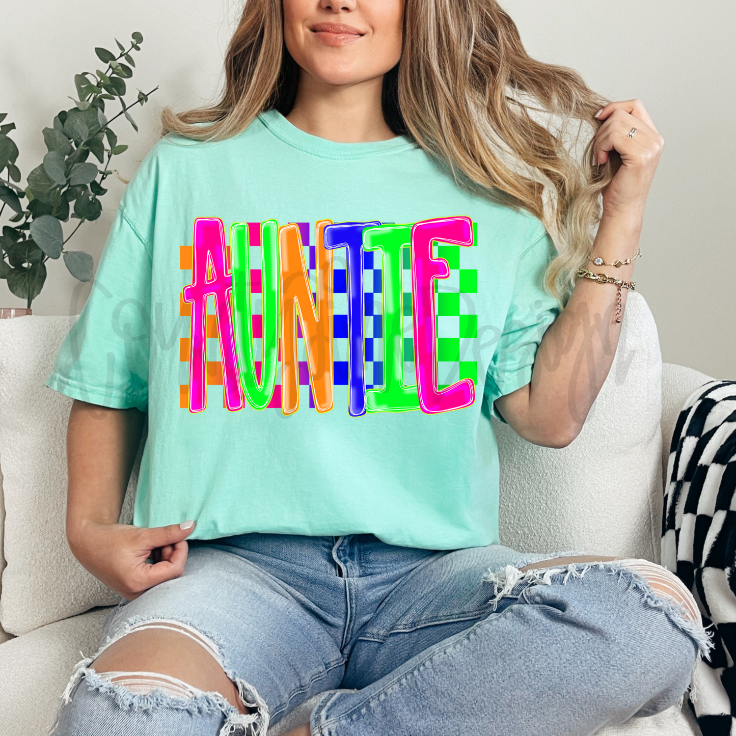 Auntie NEON PNG